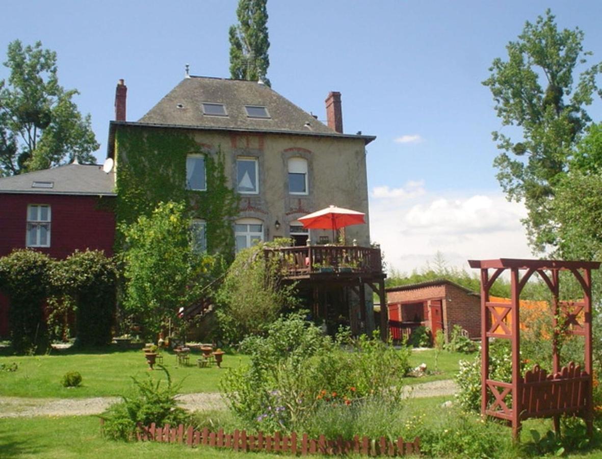 La Chaussee D'Olivet En Mayenne Екстер'єр фото